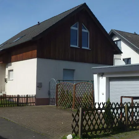 Lägenhet Ferienwohnung Am Spielplatz