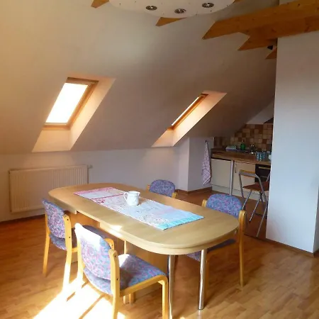 Ferienwohnung Am Spielplatz Lägenhet